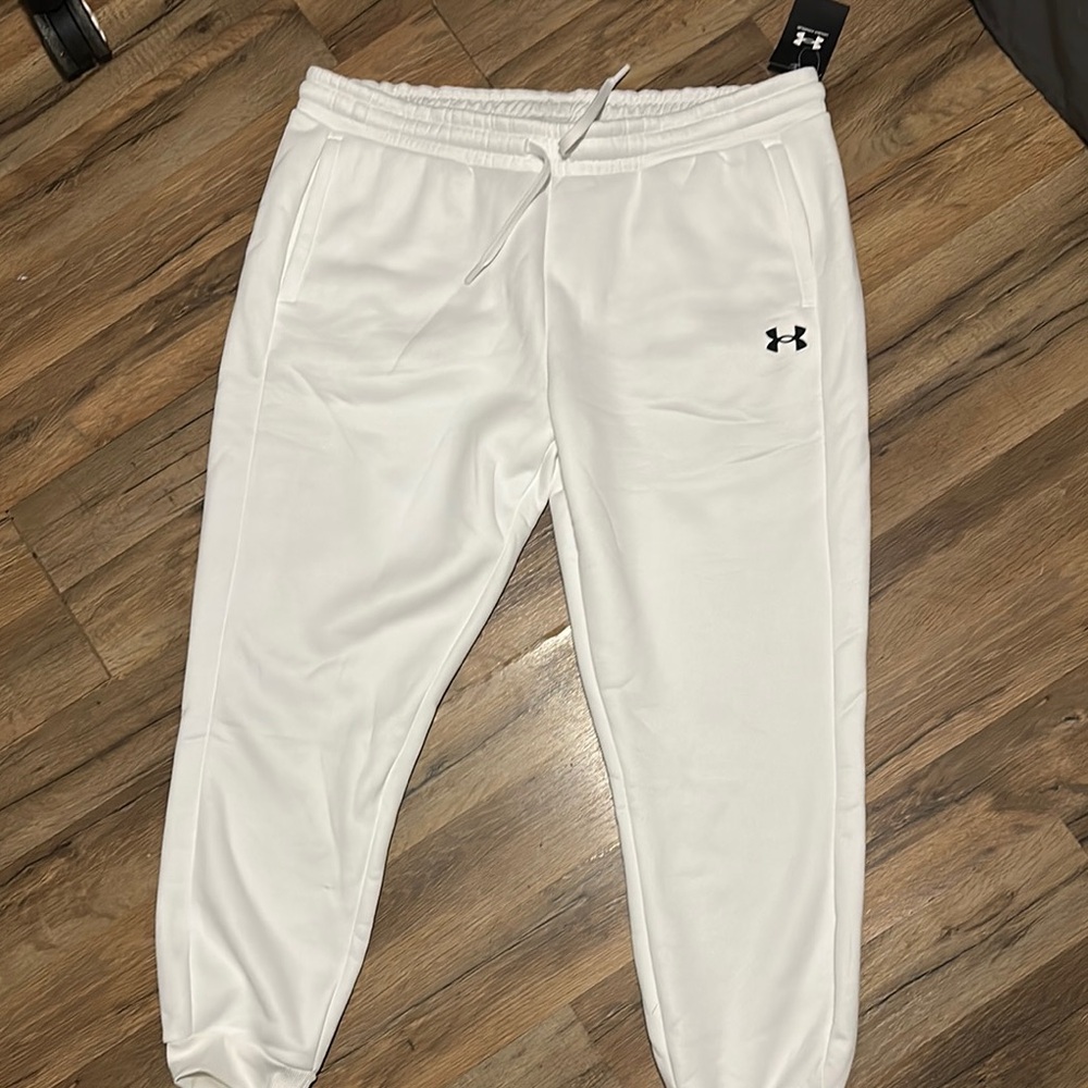 NWT!! Under Armour White Joggers